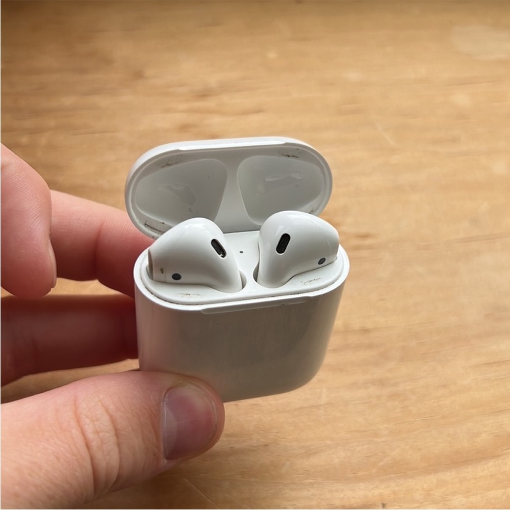 Apple AirPods